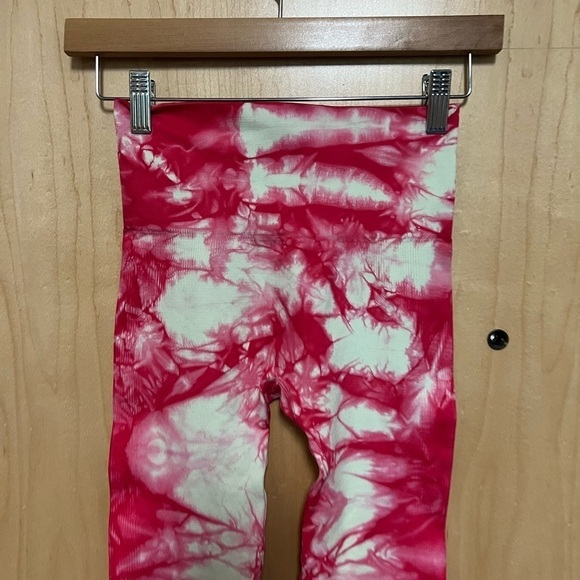 SetActive Pink Tie Dye Leggings - Picture 8 of 8